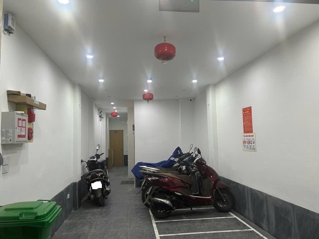 Siêu phẩm dòng tiền phố Dương Quảng Hàm, Cầu Giấy, 8 tầng thang máy, doanh thu 1 tỷ/năm