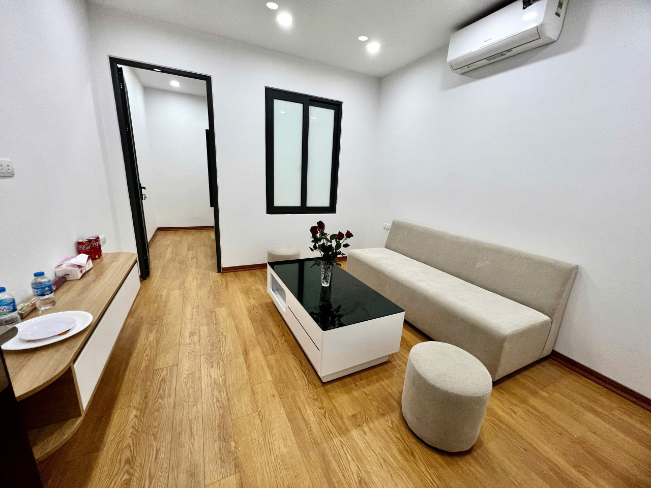 Bán căn hộ tập thể phố Hạ Đình, Thanh Xuân, nhà đẹp full nội thất, 2 ngủ, 2vs, thoáng trước sau