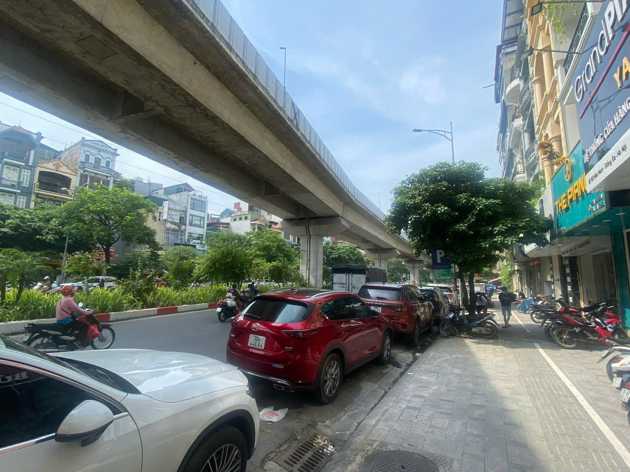 Bán nhà mặt phố Hào Nam (Đống Đa) 47/55mT2, 6 tầng, mt 4.3m, giá 33 tỷ