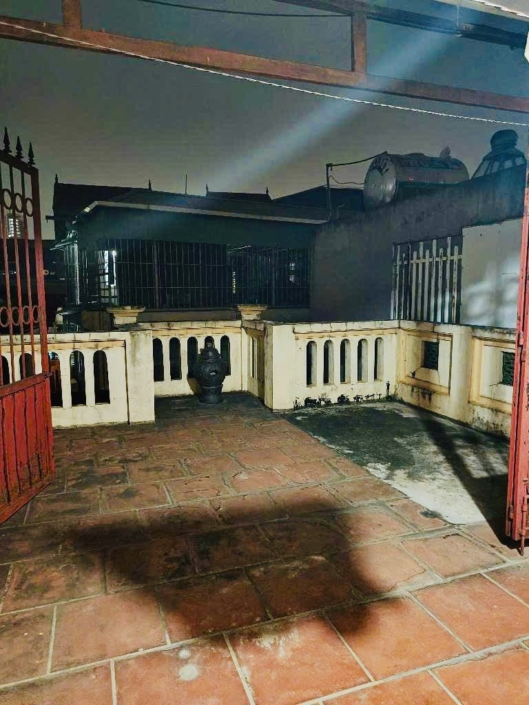Bán nhà mặt phố Hoa Bằng (Cầu Giấy) 210m, 5 tầng, mt 5m, giá 69 tỷ,