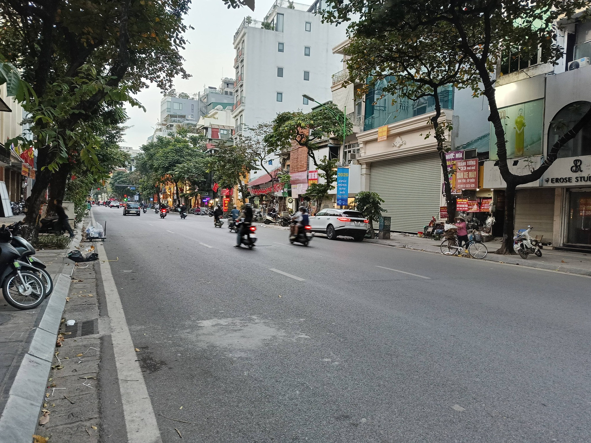 Nhà 1T, vài bước ra phố Huế, trung tâm quận HBT, thích hợp mua gom