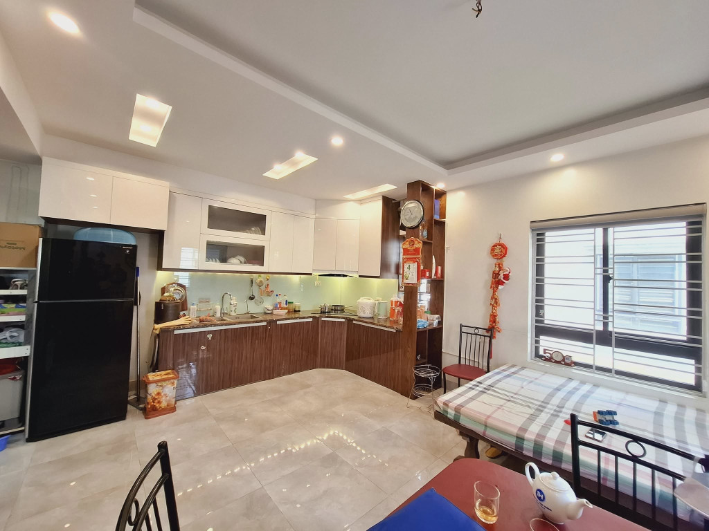 Bán nhà Phố Huế, 135m2, mặt tiền 8m, 58 tỉ, ô tô tránh, kinh doanh đỉnh
