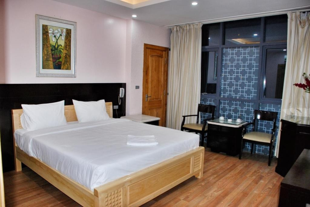 Bán Khách sạn 8 tầng mặt phố 145m² ngang 6.2m giá 91 tỷ Phường Khương Đình (Thanh Xuân)