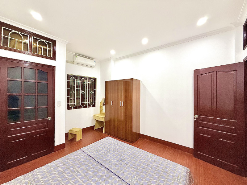 Bán nhà Khương Trung, Thanh Xuân, nhà đẹp, ngõ rộng, gần hồ Đầm Hồng