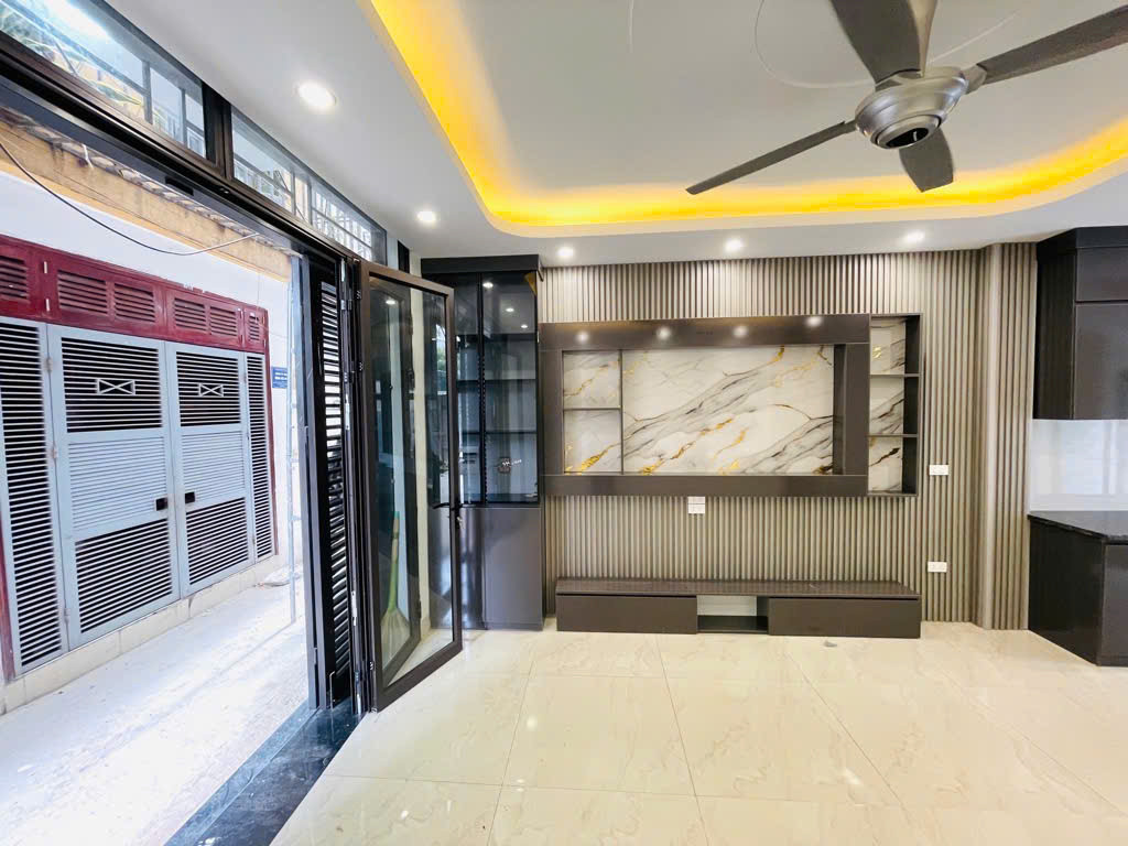 NHÀ ĐẸP - GIÁ TỐT - Vị Trí Đẹp Tại Phố Lụa, Van Phúc, Hà Đông, TPHN