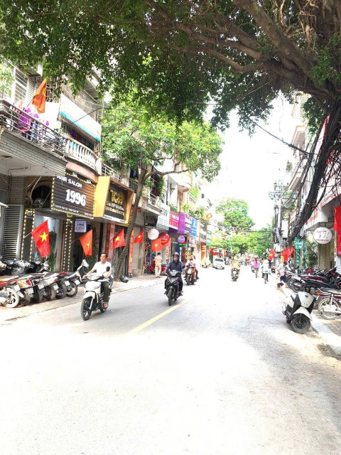 Bán nhà mặt phố Nguyễn Ngọc Nại (Thanh Xuân) 43/52mT1, 4 tầng, mt 3m, giá 17.95 tỷ
