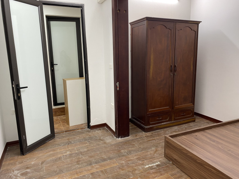 Bán căn hộ tập thể Thanh Xuân Bắc, Thanh Xuân, lô góc 2 mặt thoáng, 3 ngủ, 2wc, nhà đẹp full nội thất