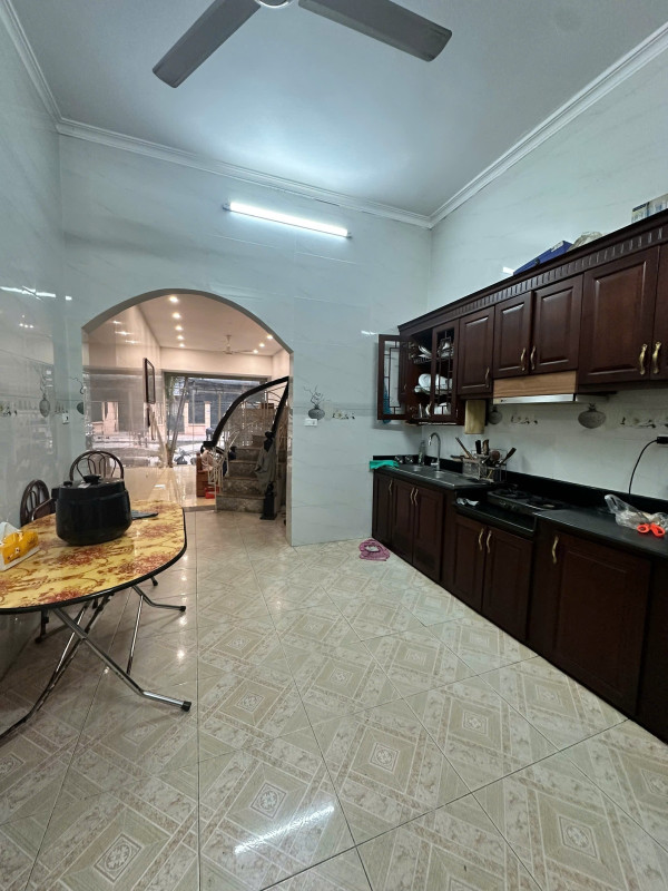 Bán nhà Nguyễn Văn Trỗi (Thanh Xuân) 45/58m, 4 tầng, mt 3.5m, giá 17.8 tỷ