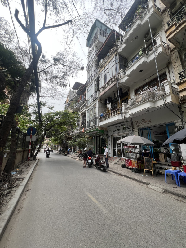 Bán nhà Nguyễn Văn Trỗi (Thanh Xuân) 53/59mT1, 4 tầng, mt 3.9m, giá 19.9 tỷ