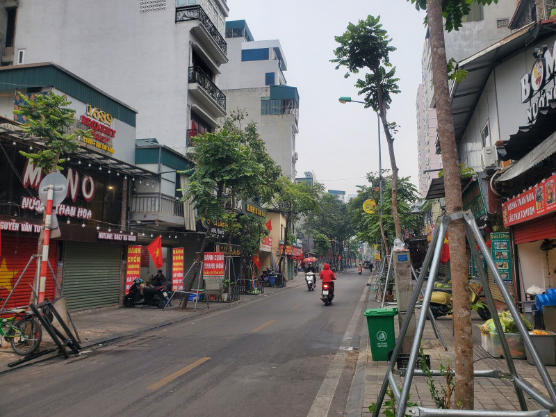 Bán nhà mặt phố Nguyễn Văn Tuyết (Đống Đa) 76m, 2 tầng, mt 17m, giá 38 tỷ