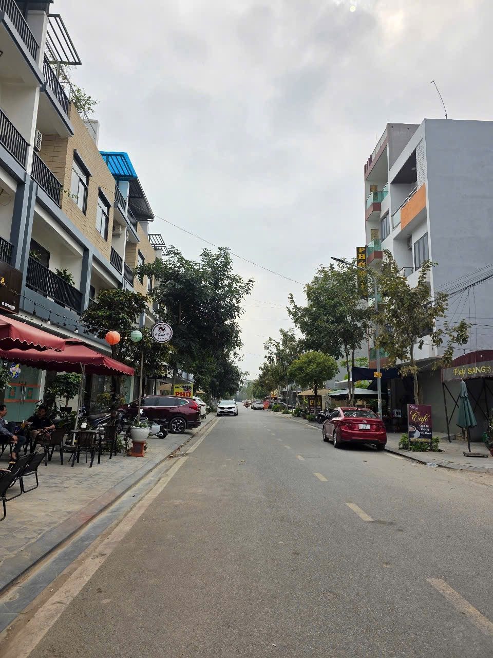 Bán đất giãn dân bò sơn 4 dãy LK4 nhìn liền kề hud-B. Mặt đường phan huy chú. Diện tích 76.7m mặt tiền 5m hướng đông nam. Phường võ cường tỉnh bắc ninh