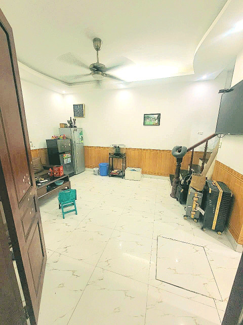 Bán nhà phố Quan Nhân, Thanh Xuân, ngõ nông, mặt tiền rộng, ban công thoáng sáng