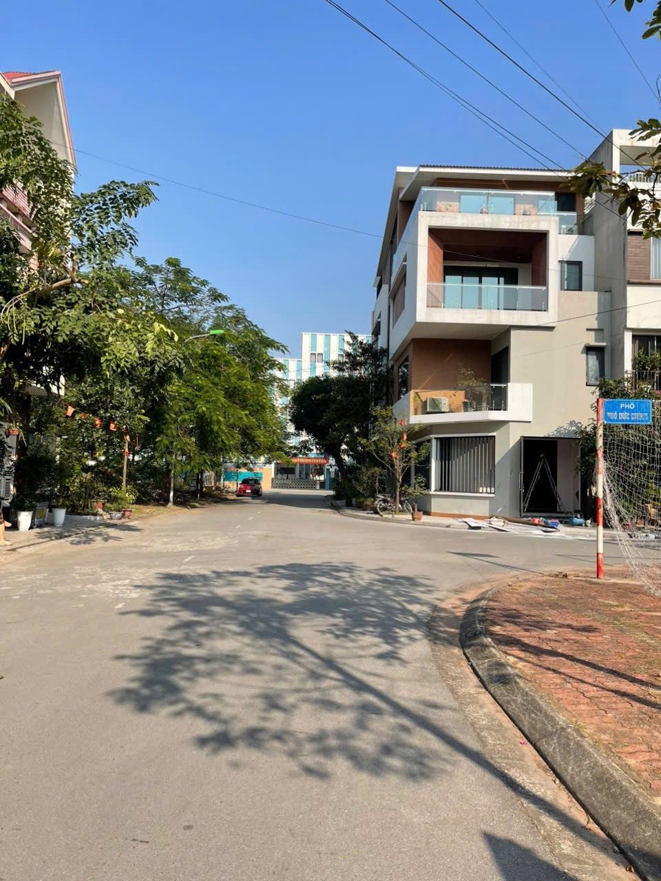 Bán đất phố tông đản yna kinh bắc gần đường lê hồng phong. Diện tích 81m mặt tiền 4.5m hướng tây bắc. Phường kinh bắc tỉnh bắc ninh