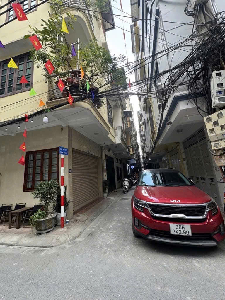 BÁN ĐẤT TẶNG NHÀ HỌC VIÊN TÀI CHÍNH - DT89M2 - 4 TẦNG - MT5M - GIÁ 12 TỶ - NGÕ Ô TÔ - KINH DOANH