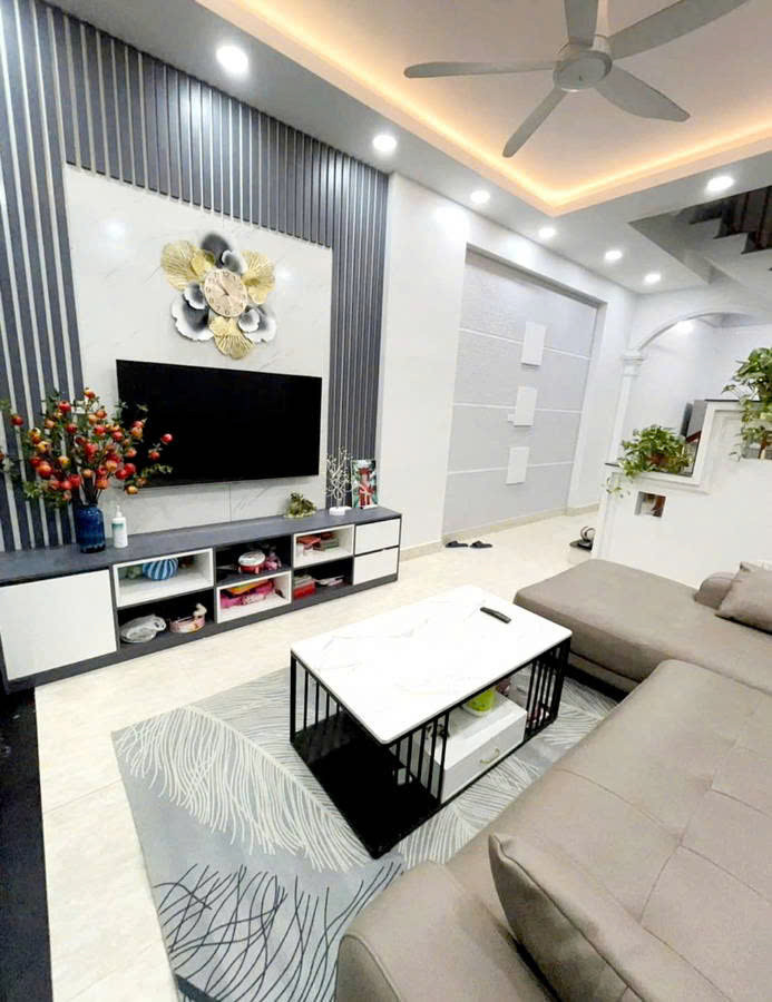Hạ chào 300tr phố Vũ Tông Phan ngõ ô tô, kinh doanh sôi động DT: 50m, 5 tầng chào giá 10,8 tỷ