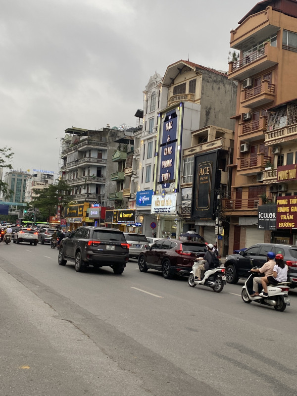 Cho thuê nhà mặt phố Xã Đàn, Đống Đa, vỉa hè rộng, nhà đẹp 6 tầng, vừa ở vừa KD chỉ 7.5tr