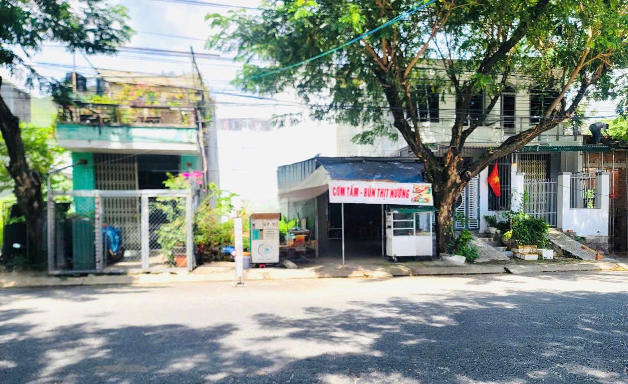 ❌ HẠ GIÁ 200tr CHỈ CÒN 4.3 Tỷ 
Mặt tiền Đường Phong Châu rộng 22.5m TĐC Đất Lành 
 
☘VIP vị trí đắc địa , siêu đẹp, siêu hiếm TĐC Đất Lành, mặt tiền đường Phong Châu rộng 22.5m . Phường Nam Nha Trang.

🍀Xung quanh các dự án đã và đang triển khai như 