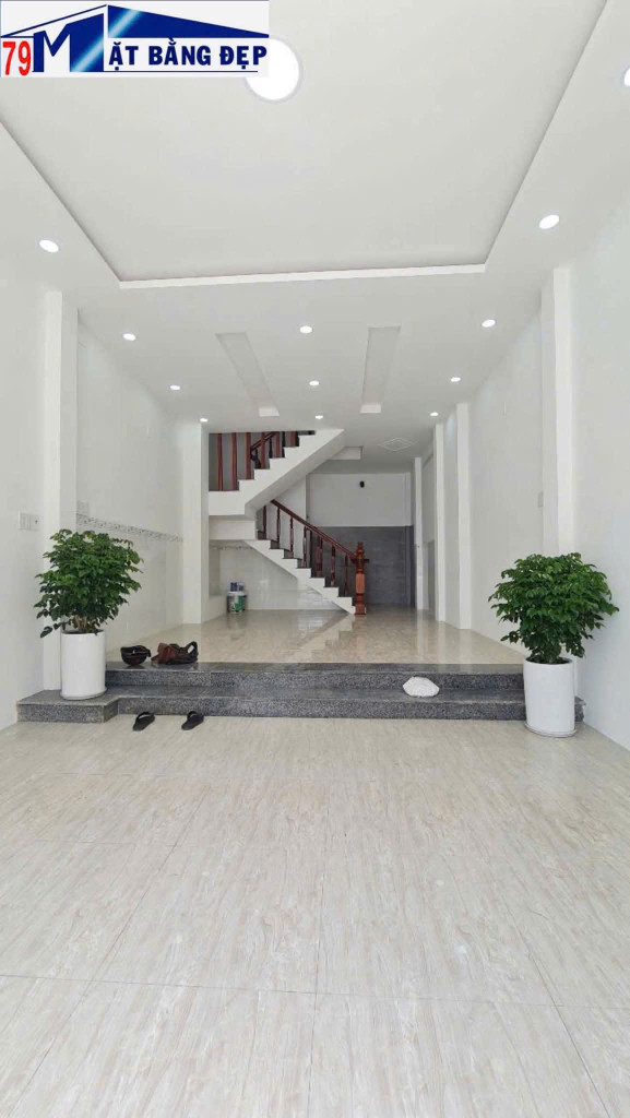 Cho thuê nhà Mặt Tiền Kinh doanh cạnh bên Chợ Đầm, Tp Nha Trang