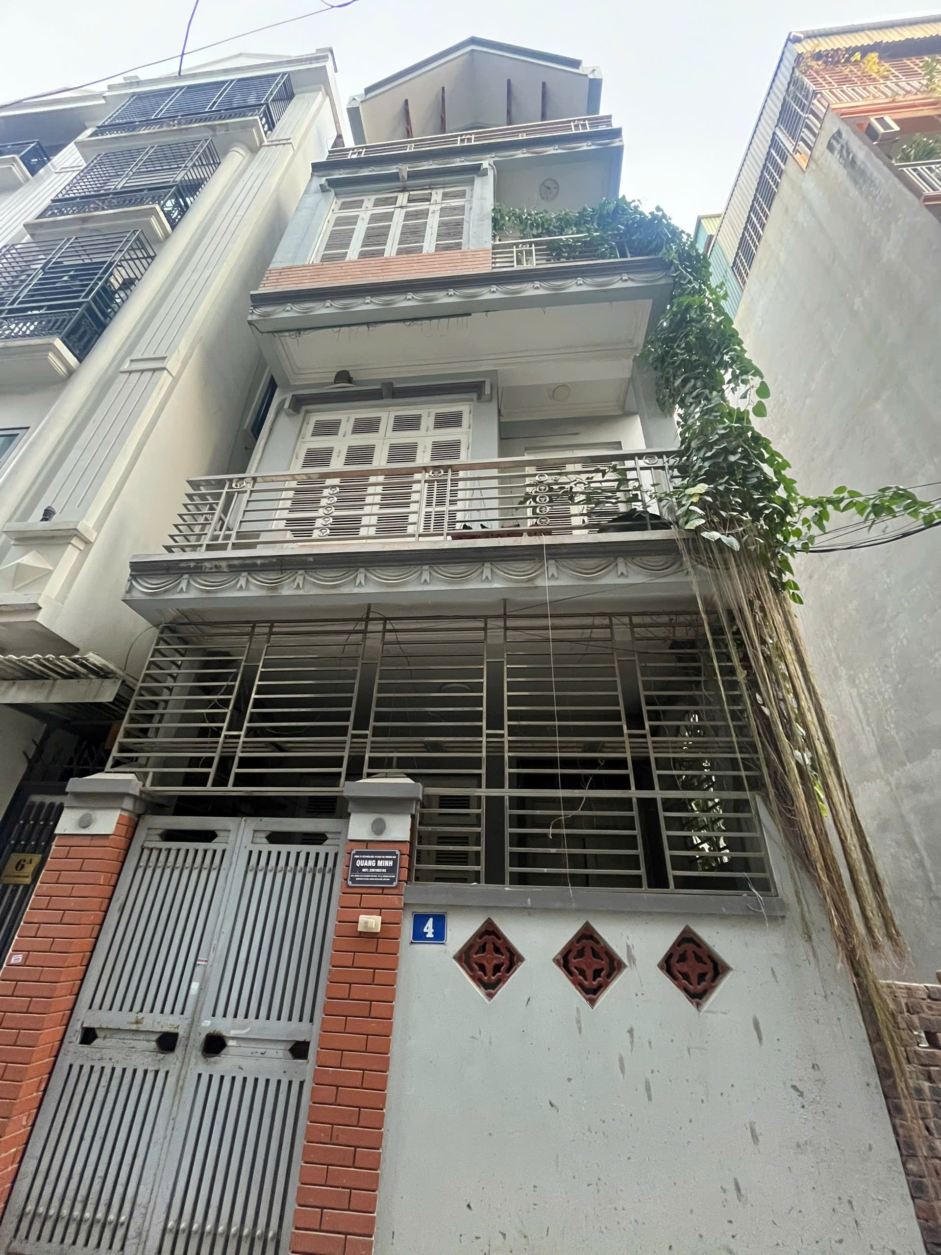 Bán nhà Phú Diễn, 4 tầng, 54m2, ô tô đỗ cửa, tiện ích tràn ngập xung quanh!