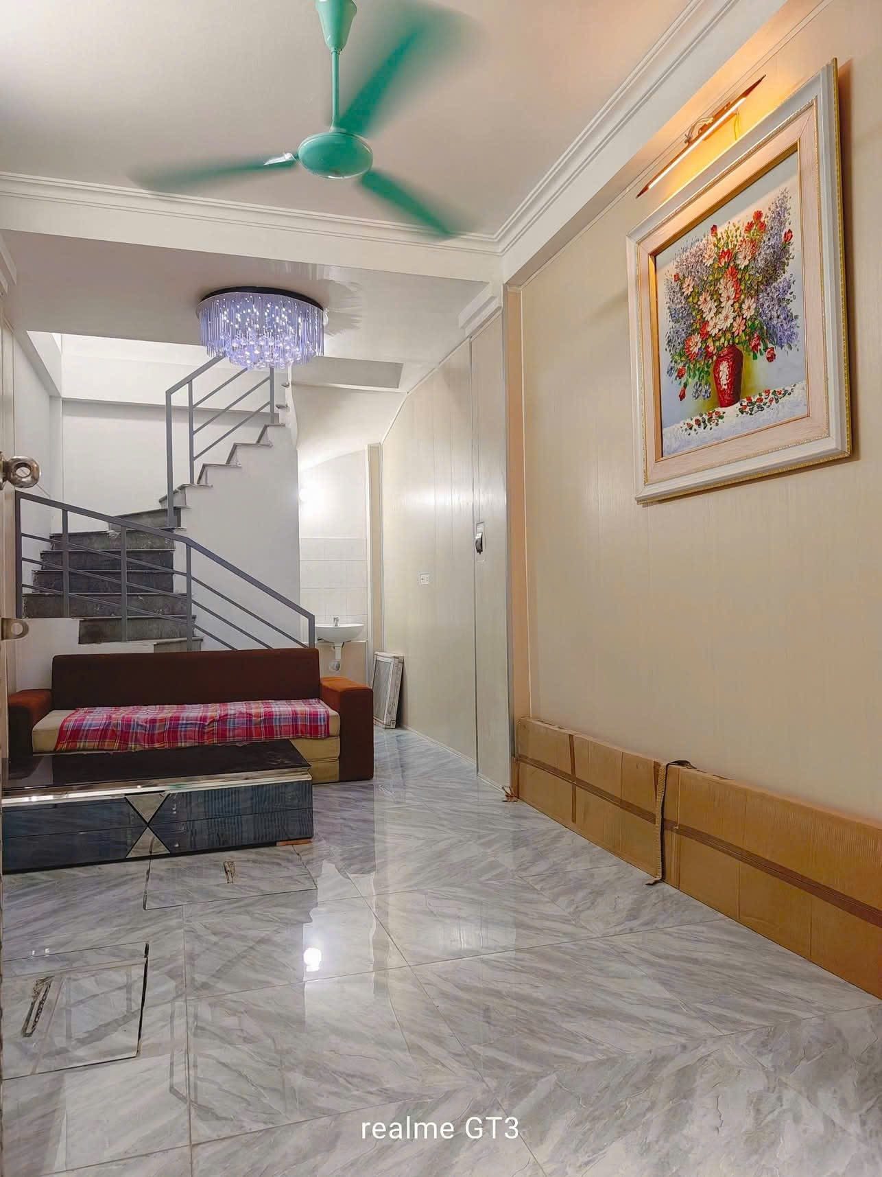 Cho thuê Nhà Ngõ 103 Đường Phú Diễn - Bắc Từ Liêm 40M² 5 Tầng 3 Ngủ - Full Nội Thất - Ở Ngay - Giá Thuê 10tr