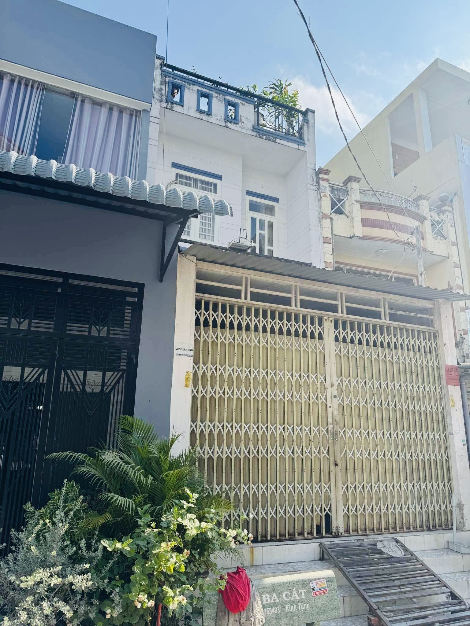 BÁN NHÀ HẺM XE TẢI CÁCH MẶT TIỀN ĐƯỜNG PHÚ ĐỊNH VÀI BƯỚC CHÂN 4X18 GIÁ 6 TỶ