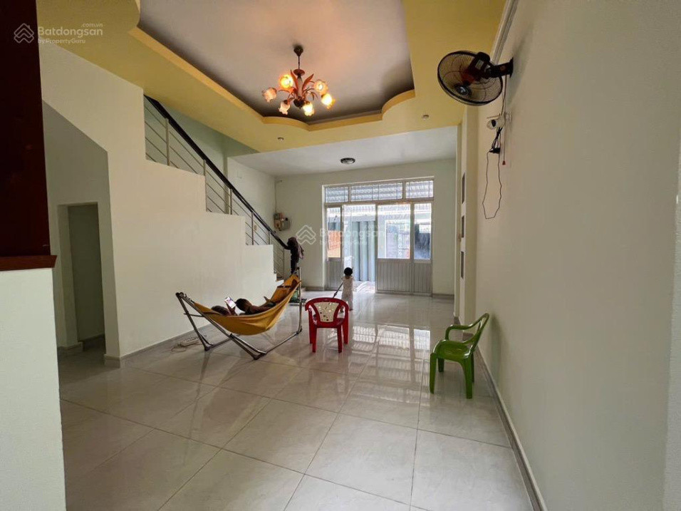 NHÀ QUẬN 8, CÁCH MẶT TIỀN 20MET, NGANG 5x20m, 4PN, THIẾT KẾ ĐẸP , GIÁ CHỈ NHỈNH 6 TỶ. Lh: 0939345129