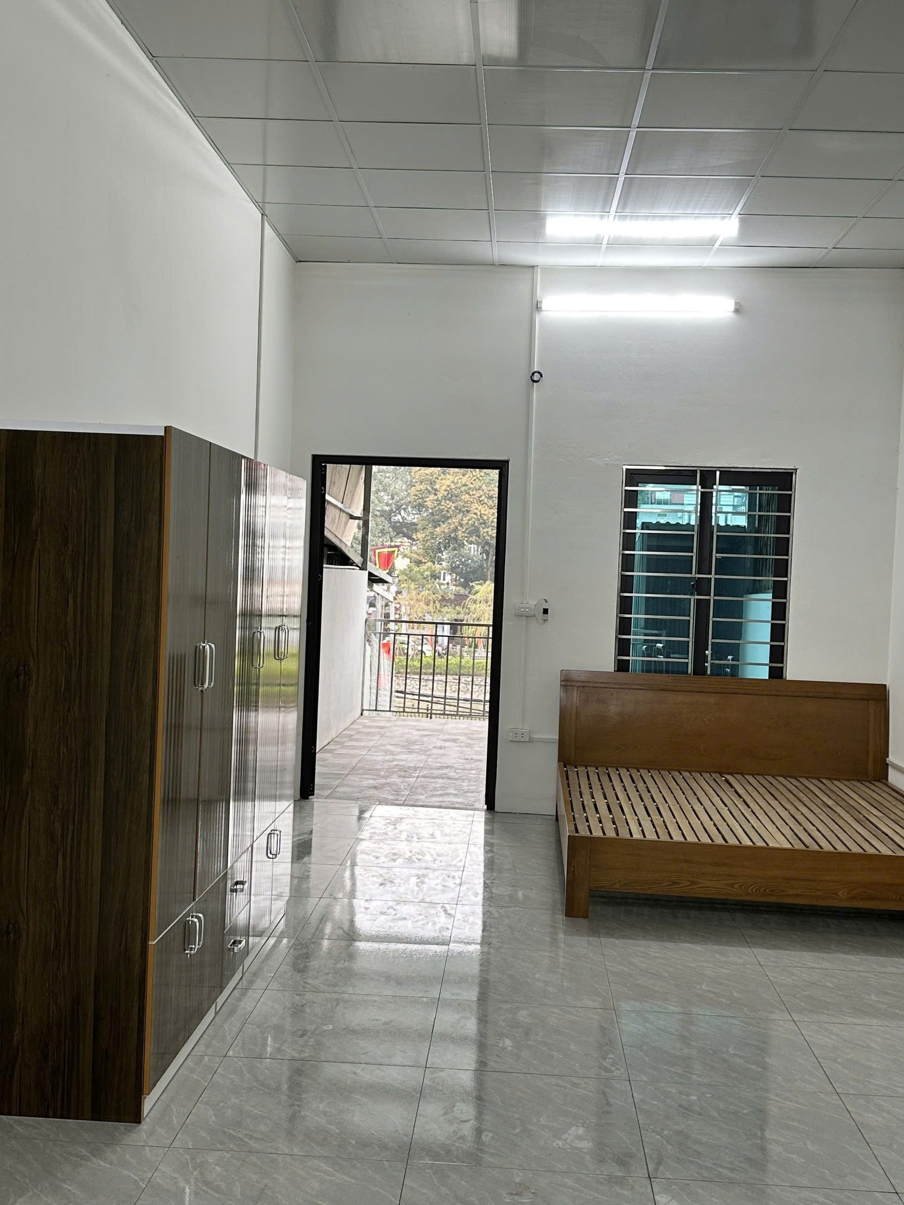 Cho thuê nhà Ô TÔ ĐỖ CỬA - KD Phú Đô, Nam Từ Liêm 80m x 3T giá 15triệu