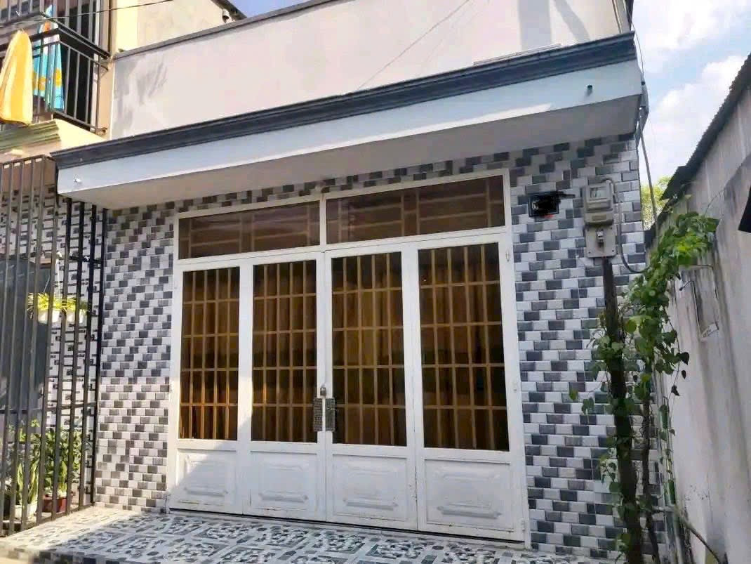 Nhà cấp 4 mới đẹp Phú Lợi (phường Phú Lợi-TP.HCm) gần trường Chợ vị trí trung tâm đẹp đường vào xe ba gác thông,trước nhà 3m thoáng