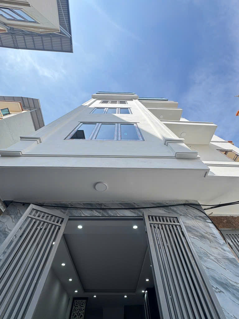 CHỈ TỪ 4,x TỶ SỞ HỮU NGAY NHÀ XÂY MỚI HÀ ĐÔNG - 5 TẦNG - NGÕ THOÁNG SÁNG
