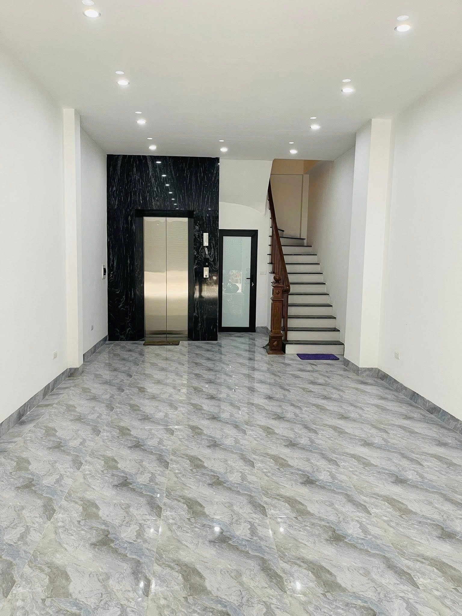Cho Thuê Nhà Mặt Phố Phú Lương - Hà Đông 50M² 5 Tầng 3 Ngủ - Nội Thất CB - Thang Máy - Vừa Ở, Vừa Kinh Doanh - Giá Thuê 20tr