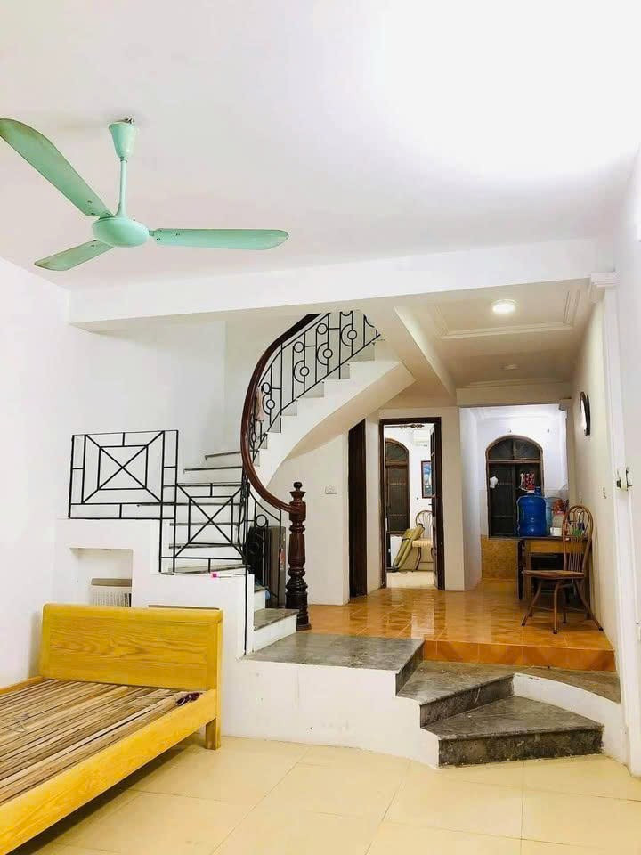 Cho Thuê Nhà Ngõ 182 Lê Đức Thọ - Mỹ Đình 72M² 3 Tầng 5 Ngủ/ Ô Tô Đỗ Cửa/ Giá Thuê 13tr
