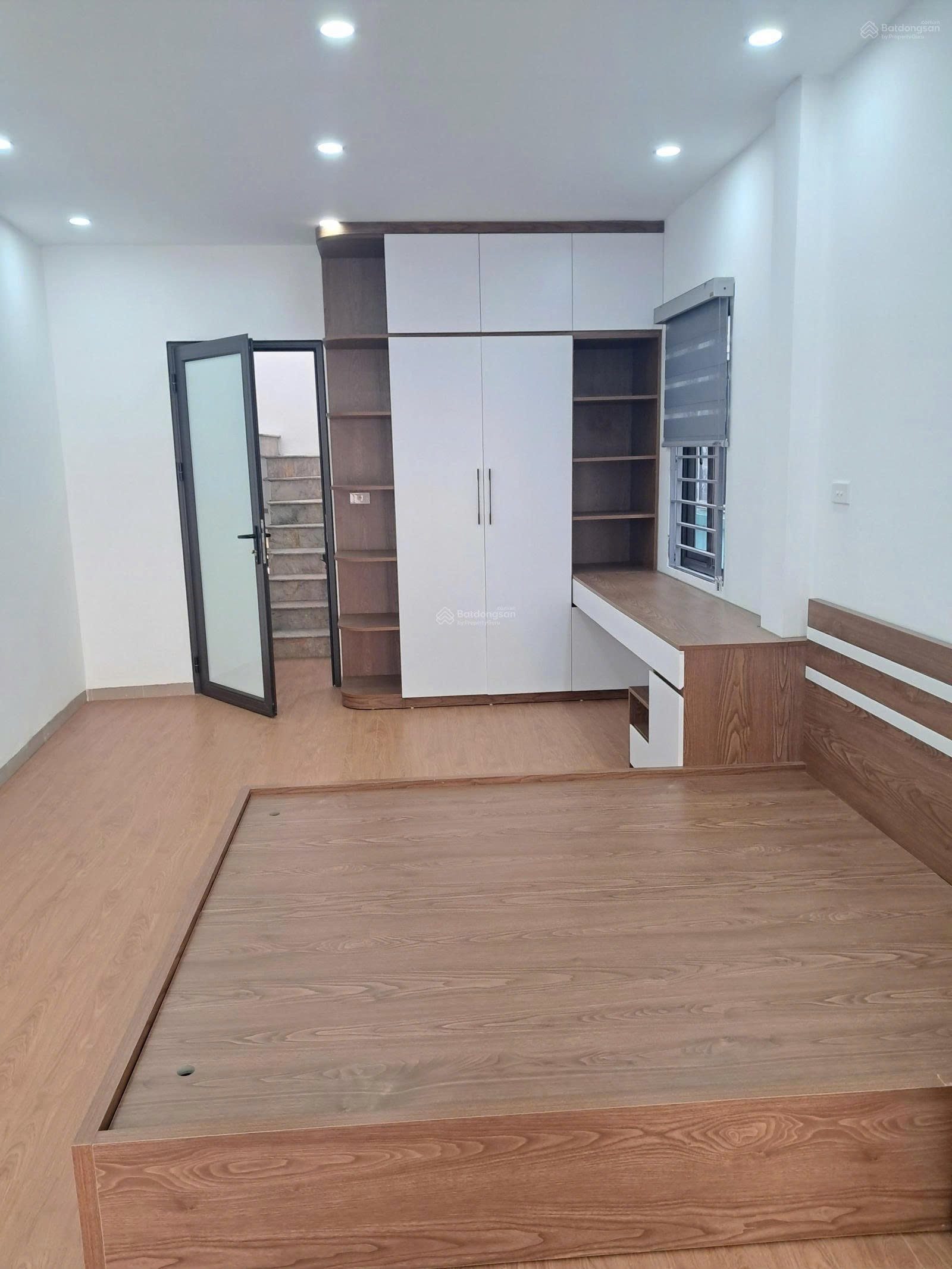 Cho Thuê Căn Hộ DV Ngõ 180 Phú Mỹ - Nam Từ Liêm 35M² 5 Ngủ - Full Đồ - Giá Thuê 19tr