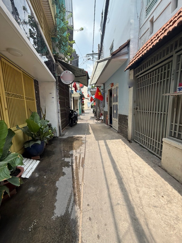 HƠN 1 TỶ CÓ NHÀ SHR PHÚ THỌ HOÀ, HẺM THÔNG LÊ THÚC HOẠCH, HOÀN CÔNG ĐỦ