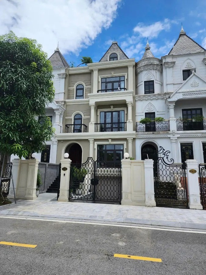 🔥BÁN BIỆT THỰ SIÊU VIP CIPUTRA - TÂY HỒ - 150M² - 5 TẦNG - GIÁ 81 TỶ🔥