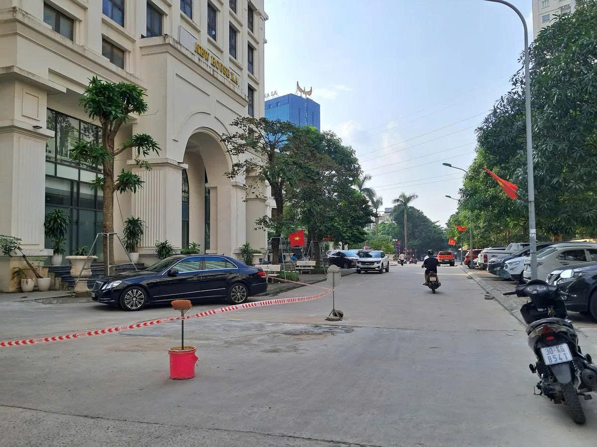 Bán nhà liền kề KĐT Xa La lô góc 3 thoáng, ô tô tránh kinh doanh DT: 75m x 6tầng  Chào giá: 19,5tỷ