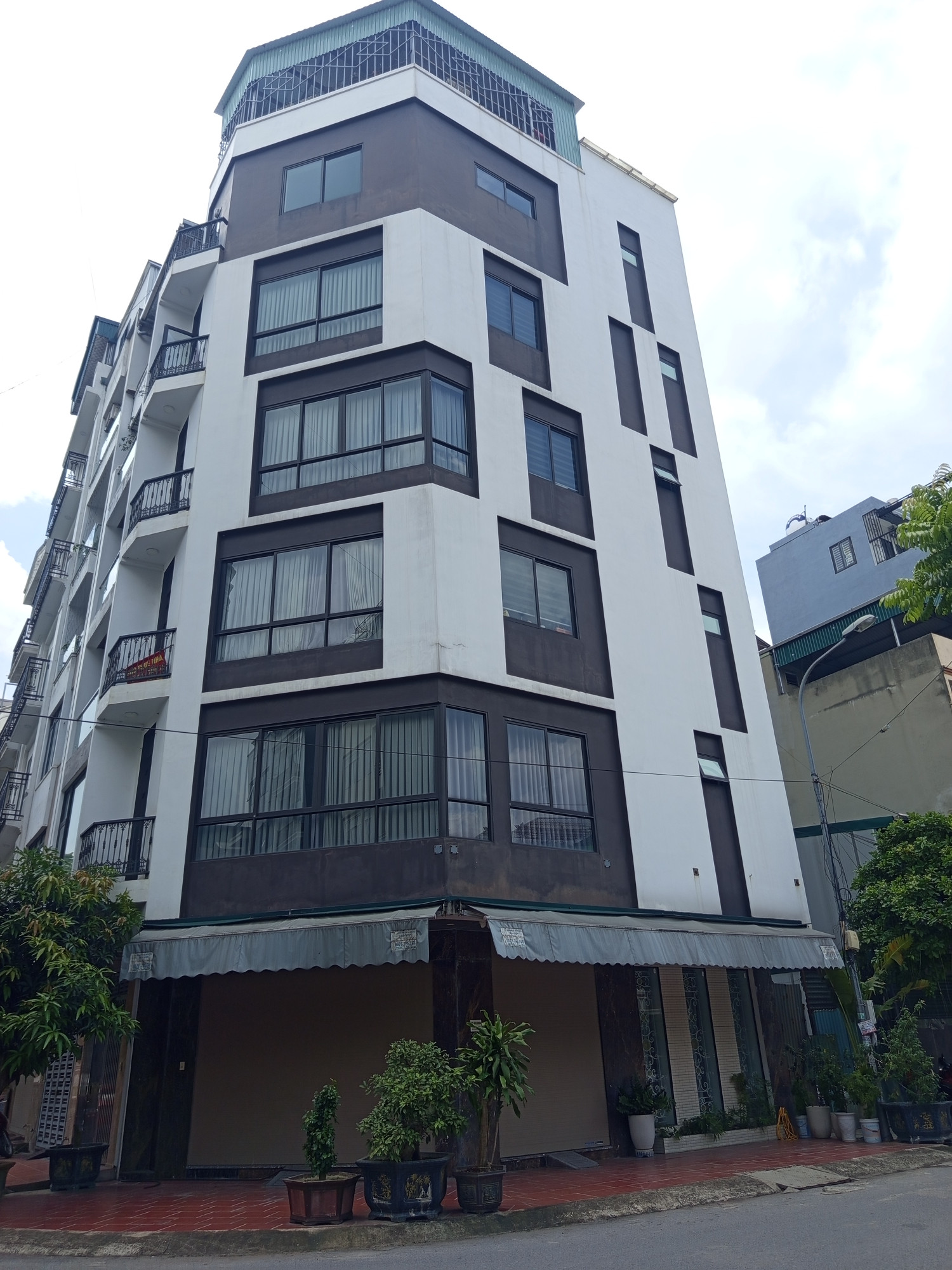 Siêu phẩm lô góc 7 tầng – thang máy, full nội thất – 65/80m² – khu đấu giá Kiến Hưng – giá chưa đến 24 tỷ