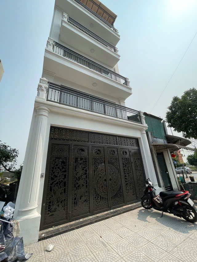 PHÚC LỢI - LONG BIÊN 80M2,5 TẦNG, MẶT TIỀN 6 M,16 TỶ.KINH DOANH Ô TÔ 7 CHỖ VÀO NHÀ.