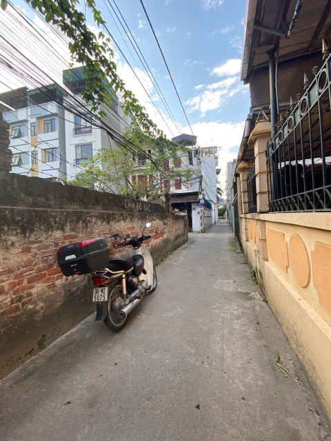 BÁN ĐẤT PHÚC LỢI – GẦN VINHOMES – ÔTÔ ĐỖ CỬA – ĐẤT ĐẸP XÂY 6 TẦNG
