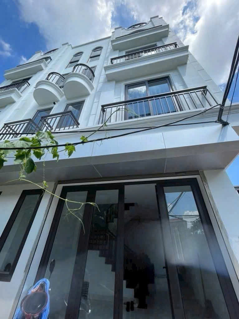 Bán gấp nhà đẹp 5 tầng Phúc Lợi, oto đỗ cổng, nội thất hiện đại 5 tỷ