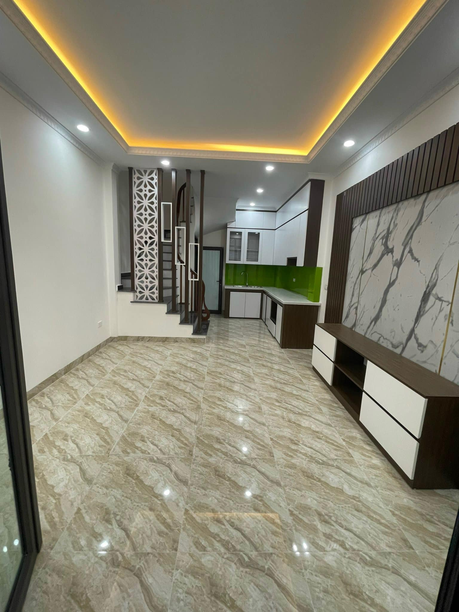 Hiếm. Nhà Đẹp Phúc Lợi, Long Biên 5T, 32m2, chỉ 6,05 tỷ (ô tô đỗ sát nhà)