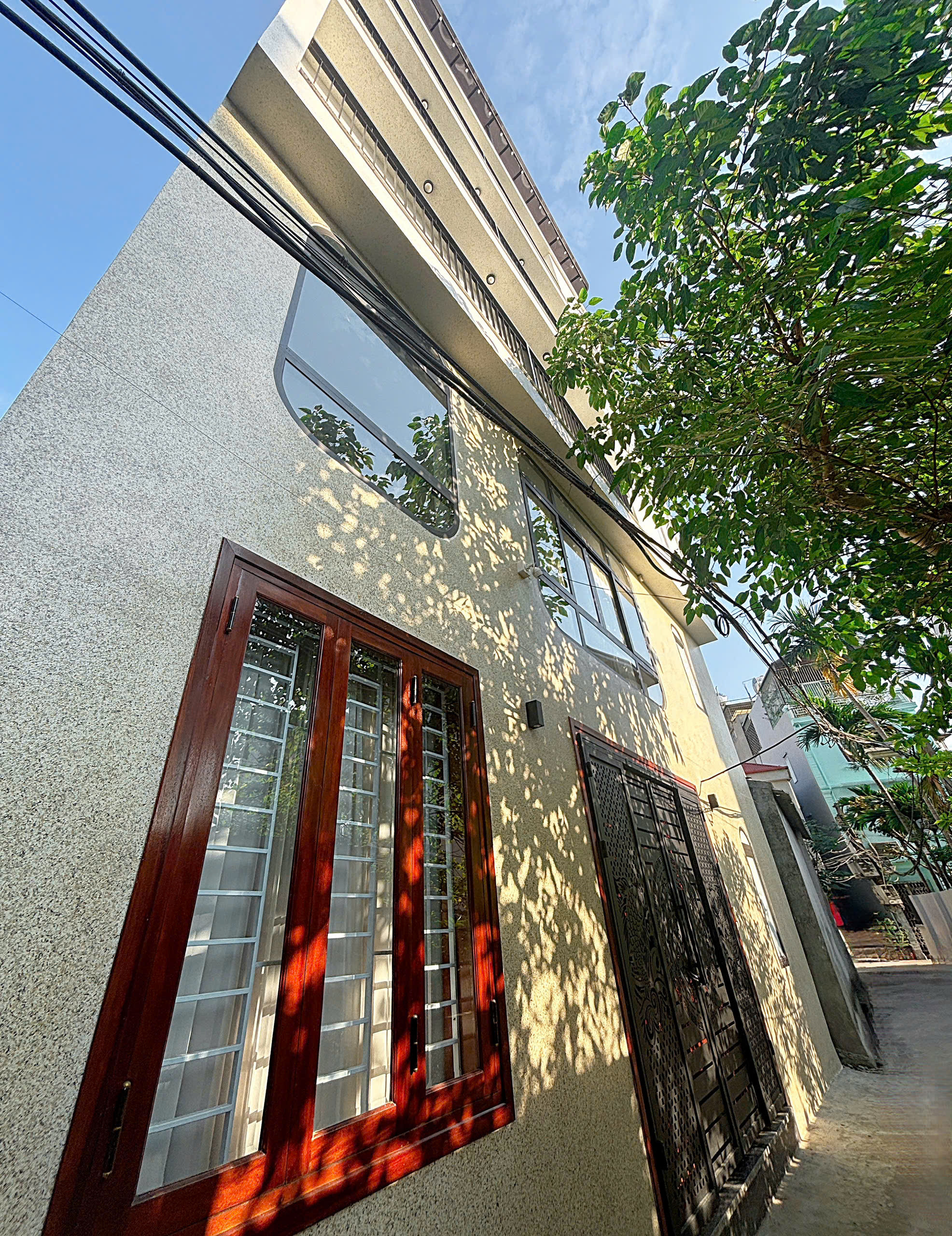 50m² xây 6 tầng thang máy - mặt tiền 9,5m - thông tầng - full nội thất - gần ôtô