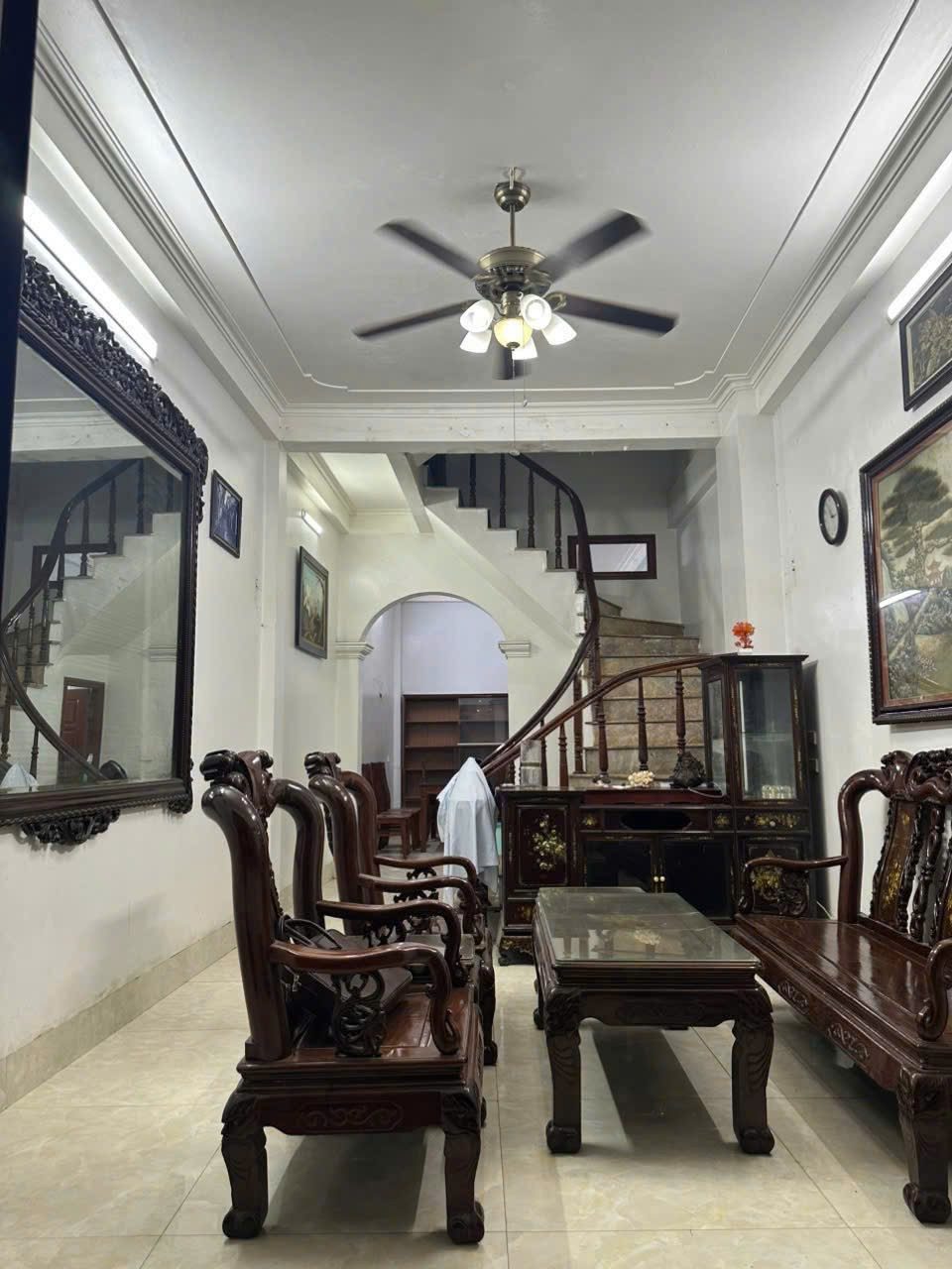 Cho thuê nhà Phúc Tân Hoàn Kiếm 50m x 3T, 4 NGỦ giá 10 triệu