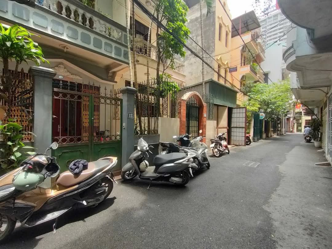 PHÂN LÔ OTO VÀO NHÀ PHÙNG CHÍ KIÊN CẦU GIẤY 75M*4T NHỈNH 20 TỶ, NGÕ THÔNG KINH DOANH