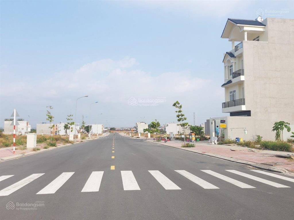 Chính chủ cần nhượng lại lô đất nằm ngay vòng xoay cao tốc Biên Hoà - Vũng Tàu-đi về sân bay Long Thành 7p-Sổ sẵn-Giá 1,2 tỷ