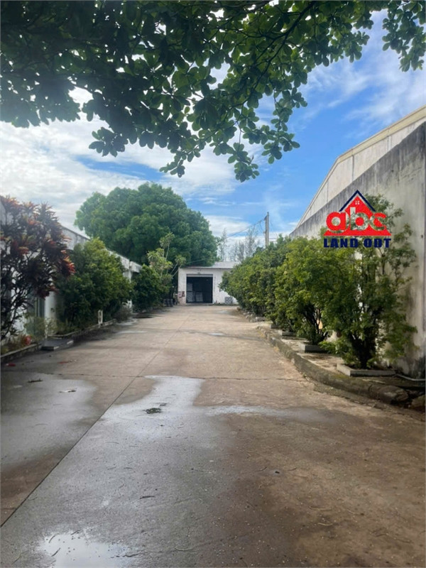 X066 chuyển nhượng toàn bộ nhà xưởng sản xuất. giá bán đã bao gồm máy móc. công nhân
