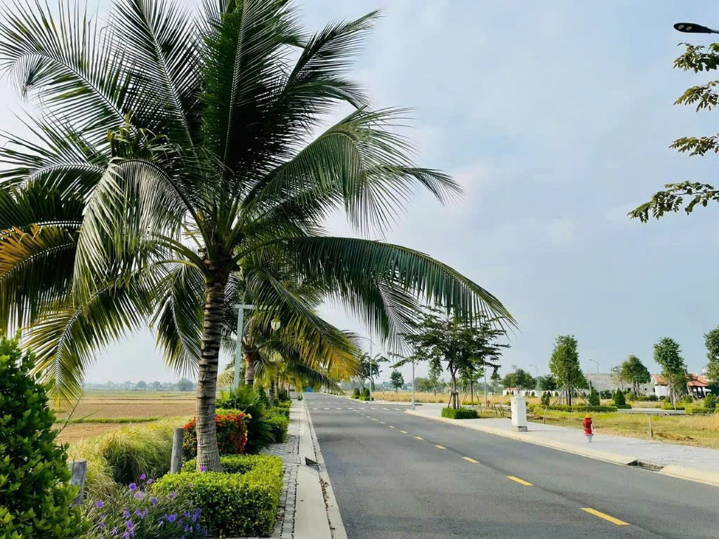 Lô đất vị trí cực đẹp nằm ngay trung tâm, cách sân bay Long Thành 4km-sổ sẵn giá chỉ 900 triệu!