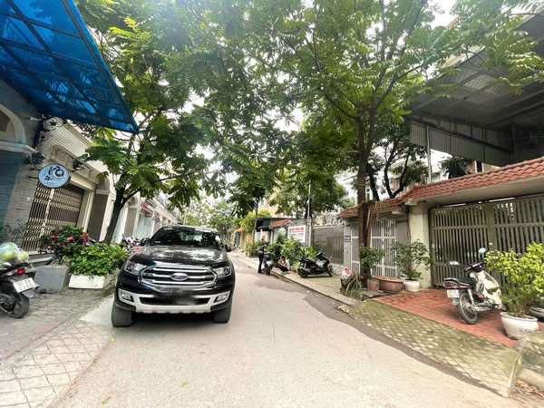 BÁN BIỆT THỰ PHÂN LÔ PHÙNG KHOANG – 5 TẦNG – VỈA HÈ RỘNG – Ô TÔ TRÁNH – GIÁ CHỈ 29.8 TỶ
