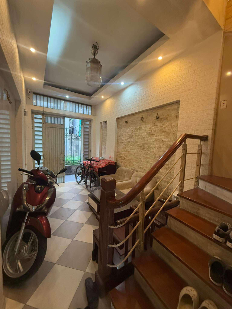 Bán nhà riêng dân xây phố Phùng Khoang, Thanh Xuân, 20m ra ô tô chỉ 7.2 tỷ