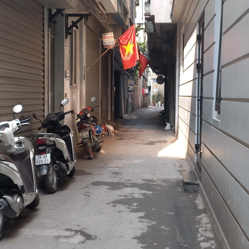 BÁN NHÀ LÔ GÓC OTO ĐẬU CỬA,PHỐ PHÙNG KHOANG,NHÀ MỚI TOANH, FULL NỘI THẤT,5TẦNG ,GIÁ 11.2TỶ