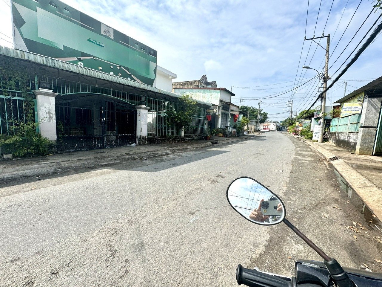 Giá tốt khu vực, mặt tiền Phùng Thị Chuyện, Hóc Môn, 300m2 thổ cư (13mx22m), giá rẻ 9,1 tỷ